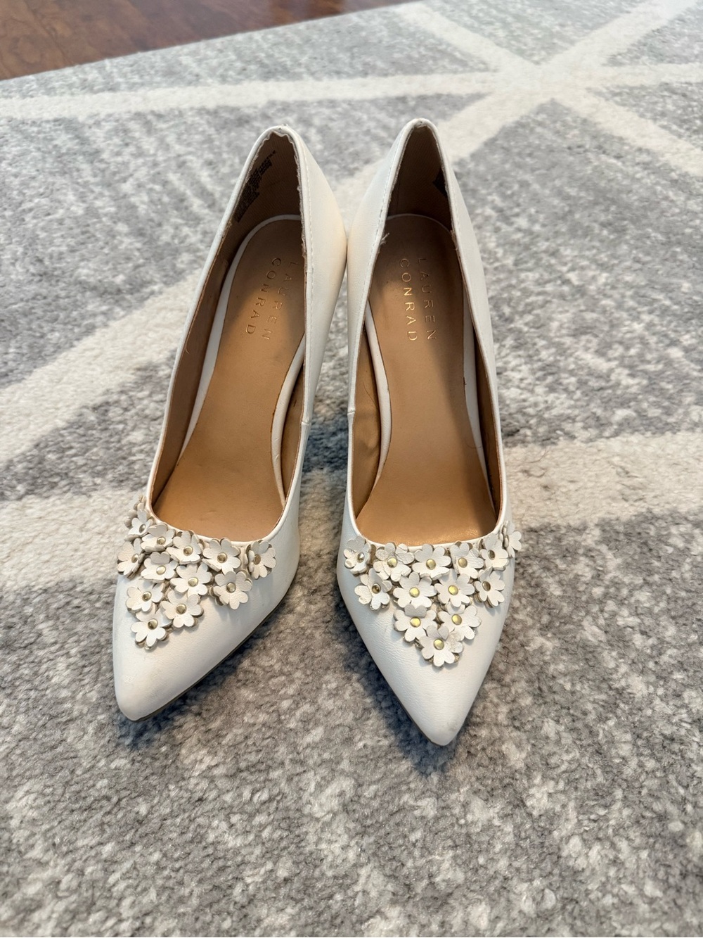 LC Lauren Conrad White Pointed-Toe Pumps with Floral Appliqué